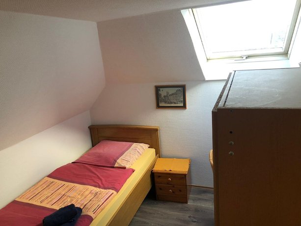 Imagen de la habitación del Hotel Holthausen. Foto 11