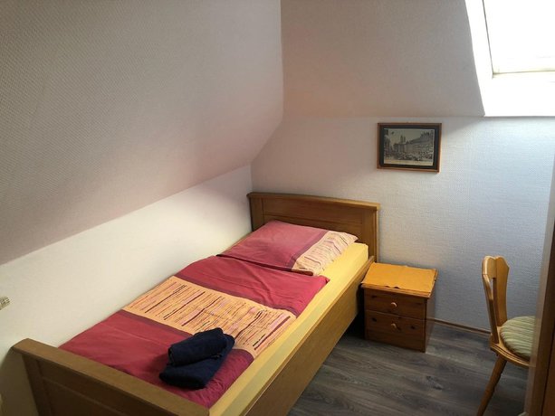 Imagen de la habitación del Hotel Holthausen. Foto 15