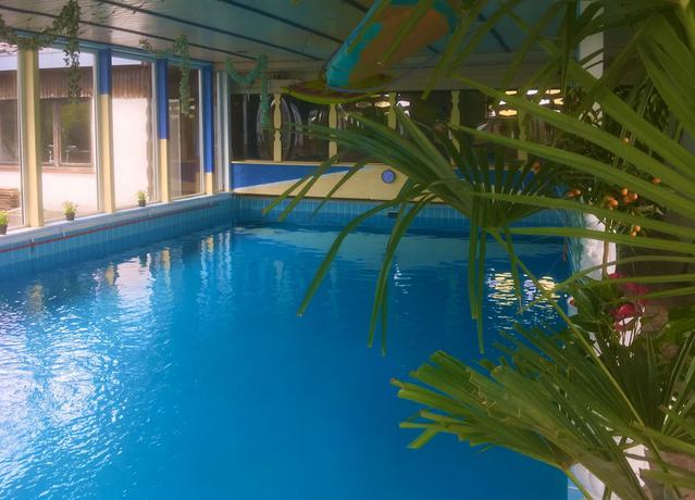 Imagen de la piscina del Hotel H&ouml;xter Am Jakobsweg. Foto 16