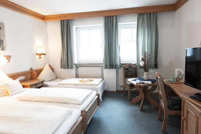 Imagen de la habitación del Hotel Huber. Foto 12