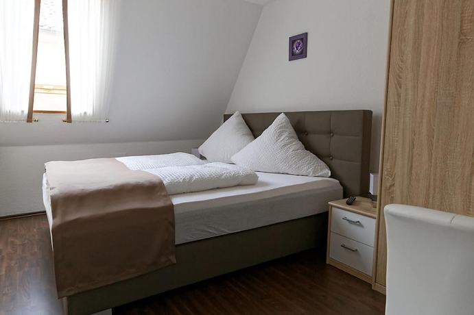 Imagen de la habitación del Hotel H&uuml;ttl - Garni. Foto 14