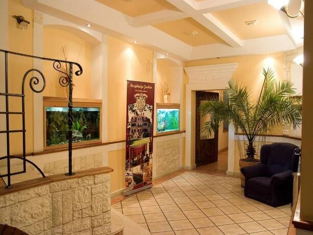 Imagen de los interiores del Hotel I Restauracja Belweder. Foto 19