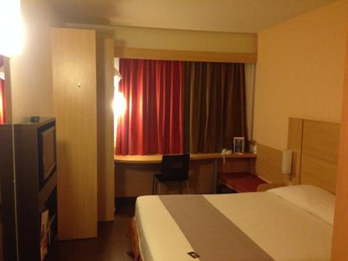 Imagen general del Hotel Ibis Lins. Foto 1