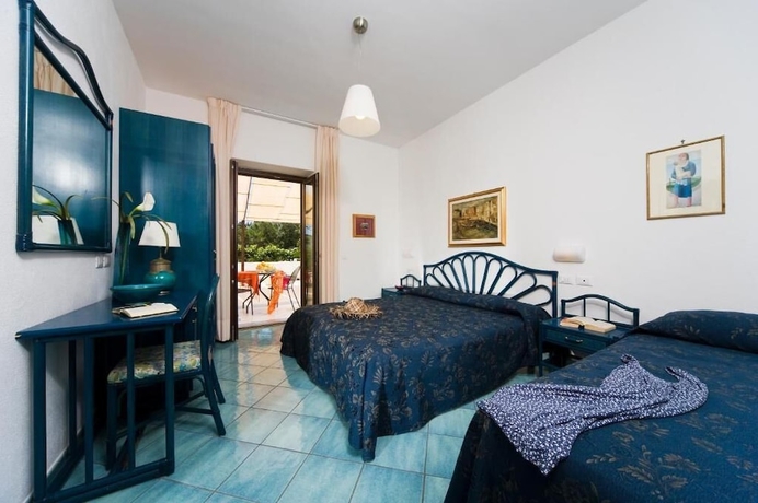 Imagen de la habitación del Hotel Ideal, Cuotto. Foto 10