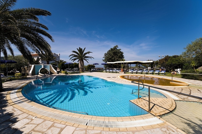 Imagen general del Hotel Ideal, Cuotto. Foto 1