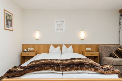 Imagen de la habitación del Hotel Idhof. Foto 9