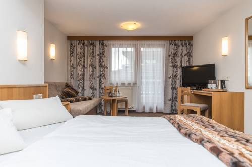 Imagen de la habitación del Hotel Idhof. Foto 13
