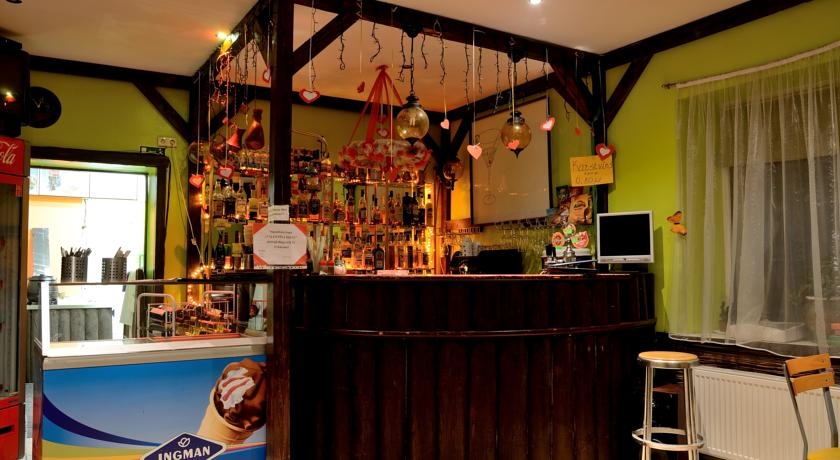 Imagen del bar/restaurante del Hotel Iecava. Foto 3