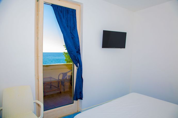 Imagen de la habitación del Hotel Il Gabbiano Palinuro. Foto 3