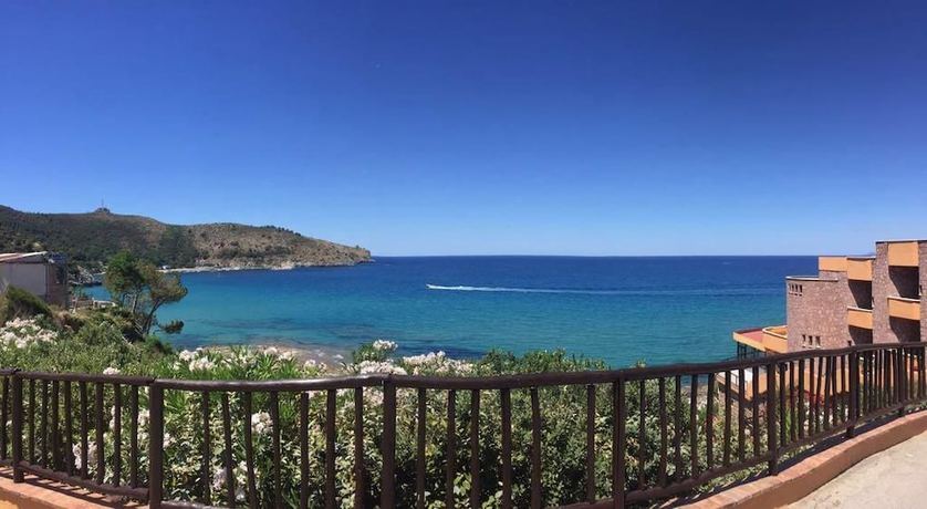 Imagen de los exteriores del Hotel Il Gabbiano Palinuro. Foto 13