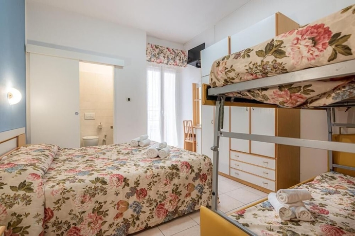 Imagen de la habitación del Hotel Ilde. Foto 6