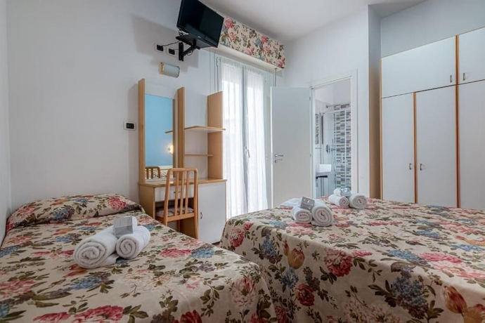 Imagen de la habitación del Hotel Ilde. Foto 13