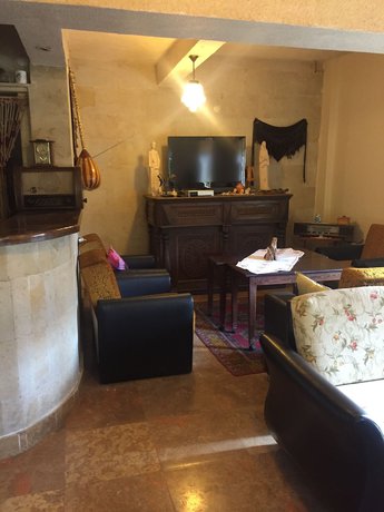 Imagen de los interiores del Hotel Ilhan. Foto 19