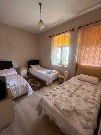 Imagen de la habitación del Hotel Ilhan. Foto 18