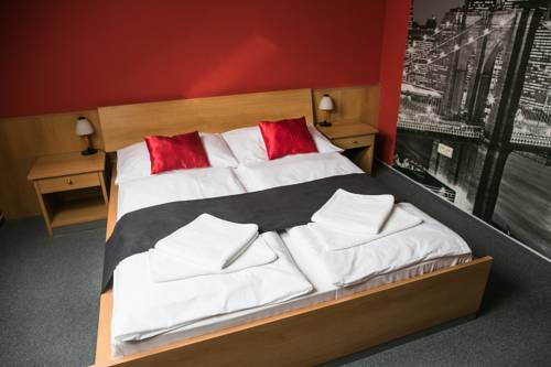 Imagen de la habitación del Hotel Imos. Foto 3