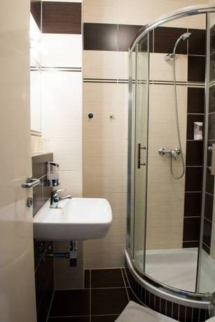 Imagen de la habitación del Hotel Imos. Foto 7