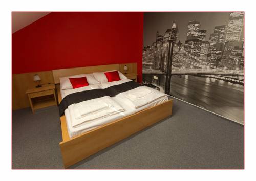 Imagen de la habitación del Hotel Imos. Foto 10