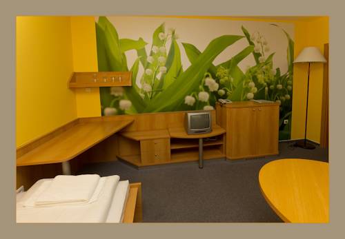 Imagen de la habitación del Hotel Imos. Foto 15