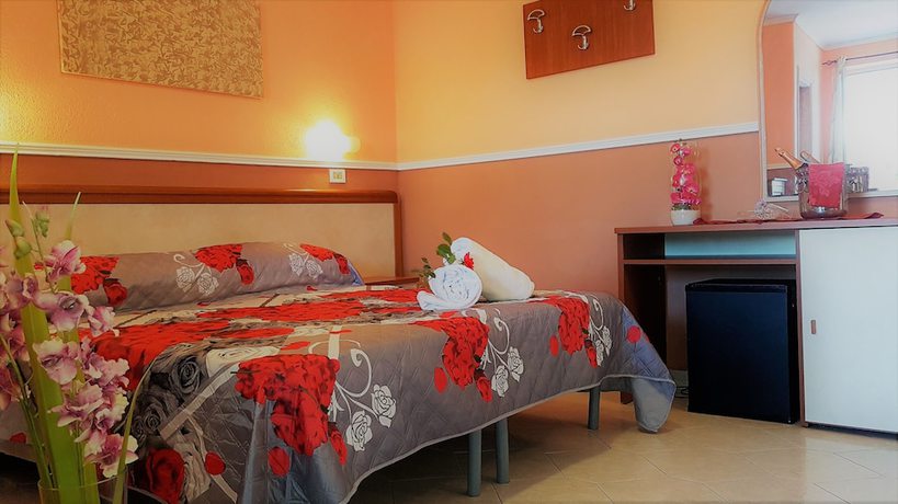 Imagen de la habitación del Hotel Ischia Onda Blu. Foto 7