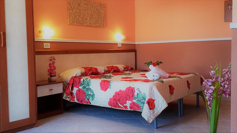 Imagen de la habitación del Hotel Ischia Onda Blu. Foto 10