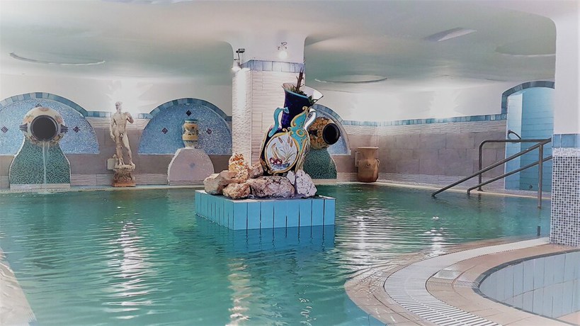 Imagen de la piscina del Hotel Ischia Onda Blu. Foto 19