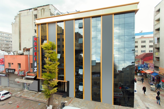 Imagen de los exteriores del Hotel Iz. Foto 19