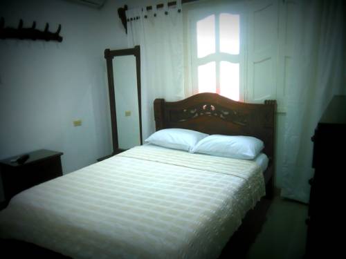 Imagen de la habitación del Hotel Jardines Evans. Foto 4