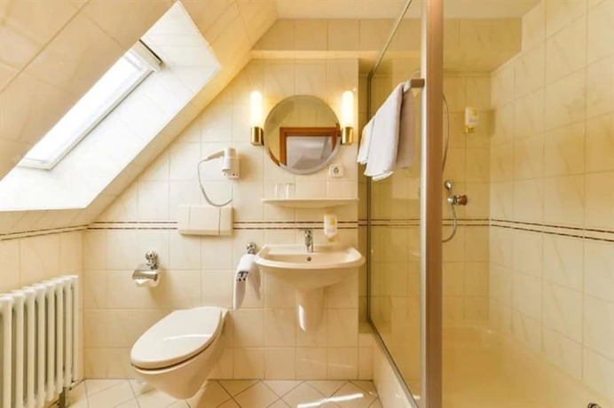 Imagen de la habitación del Hotel Jauch\'s L&ouml;wen. Foto 12