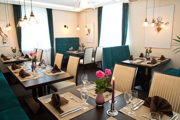 Imagen del bar/restaurante del Hotel J&auml;gerhof, Staatsbad Br&uuml;ckenau. Foto 4