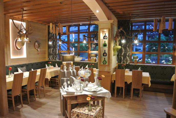 Imagen del bar/restaurante del Hotel J&auml;gerhof, Weibersbrunn. Foto 4