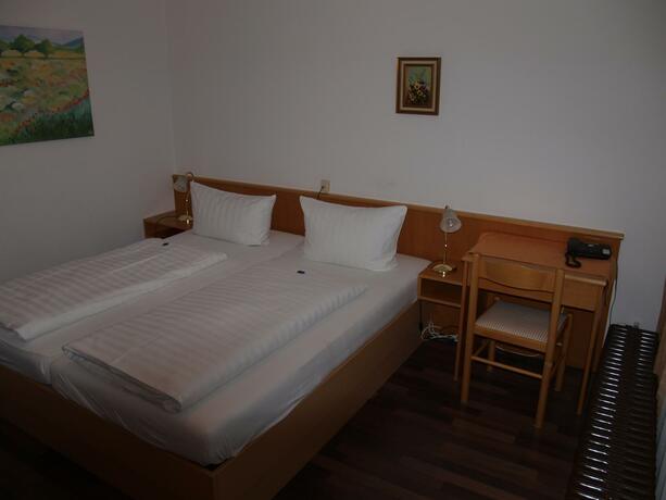 Imagen general del Hotel Joh. Foto 7
