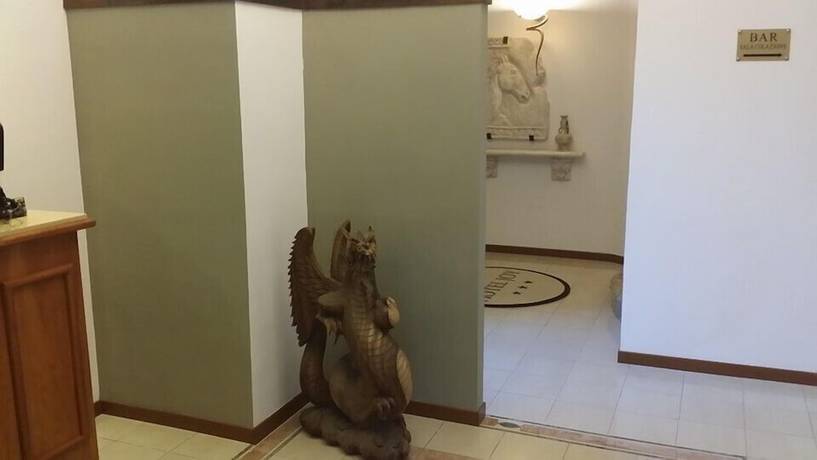 Imagen de los interiores del Hotel Joy. Foto 16