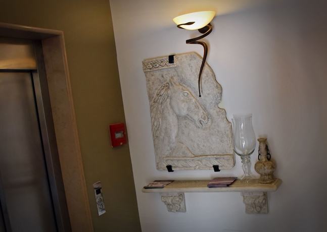 Imagen de los interiores del Hotel Joy. Foto 18