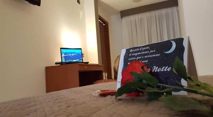 Imagen de la habitación del Hotel Joy. Foto 13