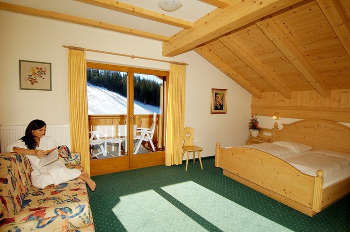 Imagen de la habitación del Hotel J&uacute; Furcia. Foto 11
