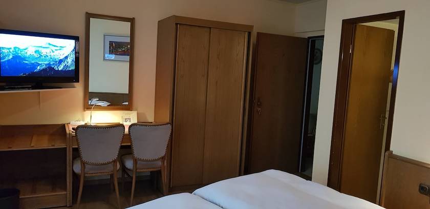 Imagen de la habitación del Hotel Julia. Foto 2