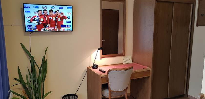 Imagen de la habitación del Hotel Julia. Foto 3