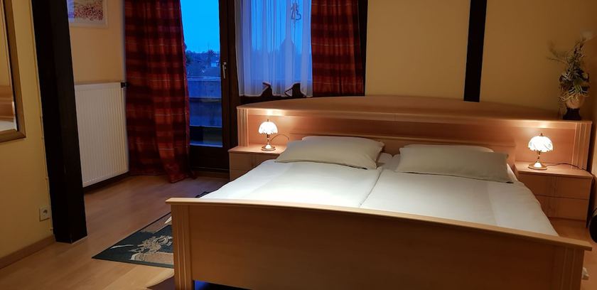 Imagen de la habitación del Hotel Julia. Foto 4