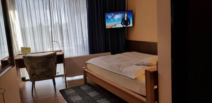 Imagen de la habitación del Hotel Julia. Foto 5