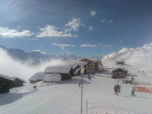 Imagen de la habitación del Hotel Jungfrau. Foto 3