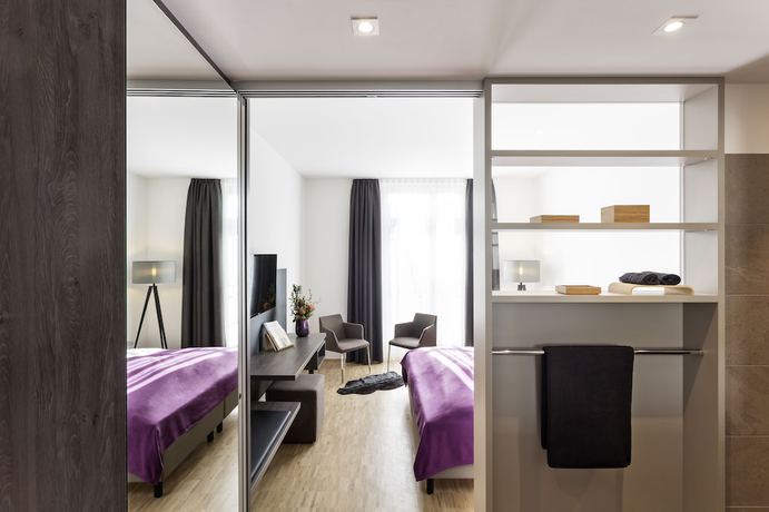 Imagen de la habitación del Hotel K99. Foto 8