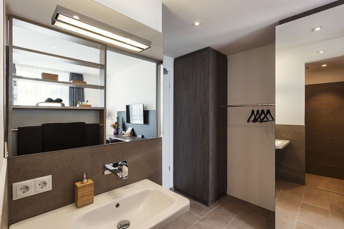 Imagen de la habitación del Hotel K99. Foto 14