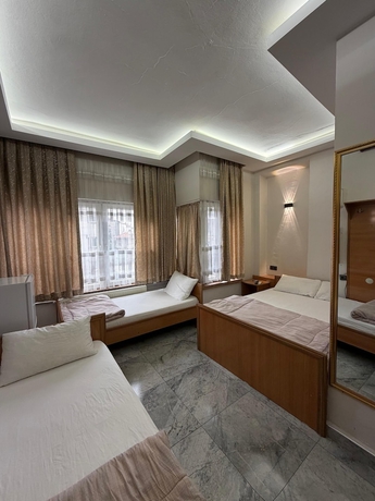 Imagen de la habitación del Hotel KONAK. Foto 6