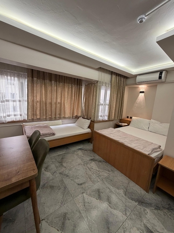 Imagen de la habitación del Hotel KONAK. Foto 8
