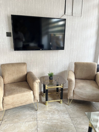 Imagen de los interiores del Hotel KONAK. Foto 16