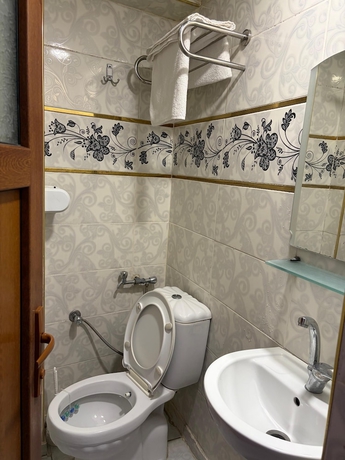 Imagen de la habitación del Hotel KONAK. Foto 14
