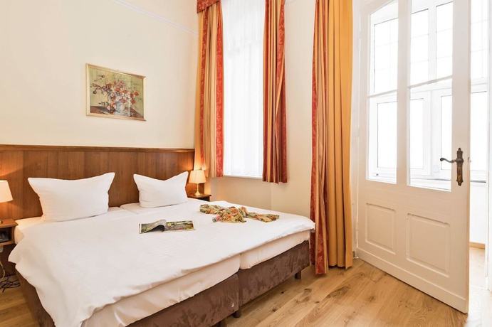 Imagen de la habitación del Hotel Kaiser Wilhelm. Foto 5