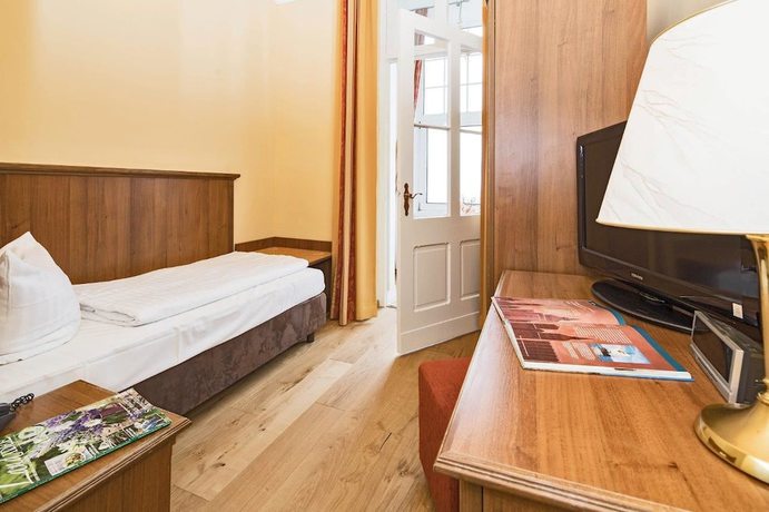 Imagen de la habitación del Hotel Kaiser Wilhelm. Foto 7