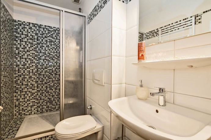 Imagen de la habitación del Hotel Kaiser Wilhelm. Foto 8