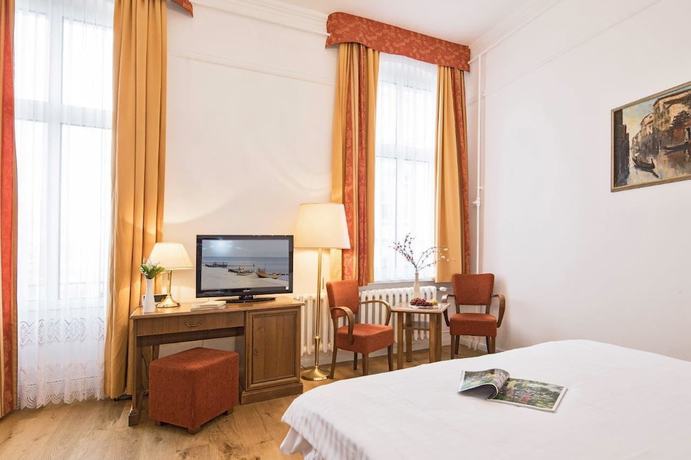 Imagen de la habitación del Hotel Kaiser Wilhelm. Foto 13